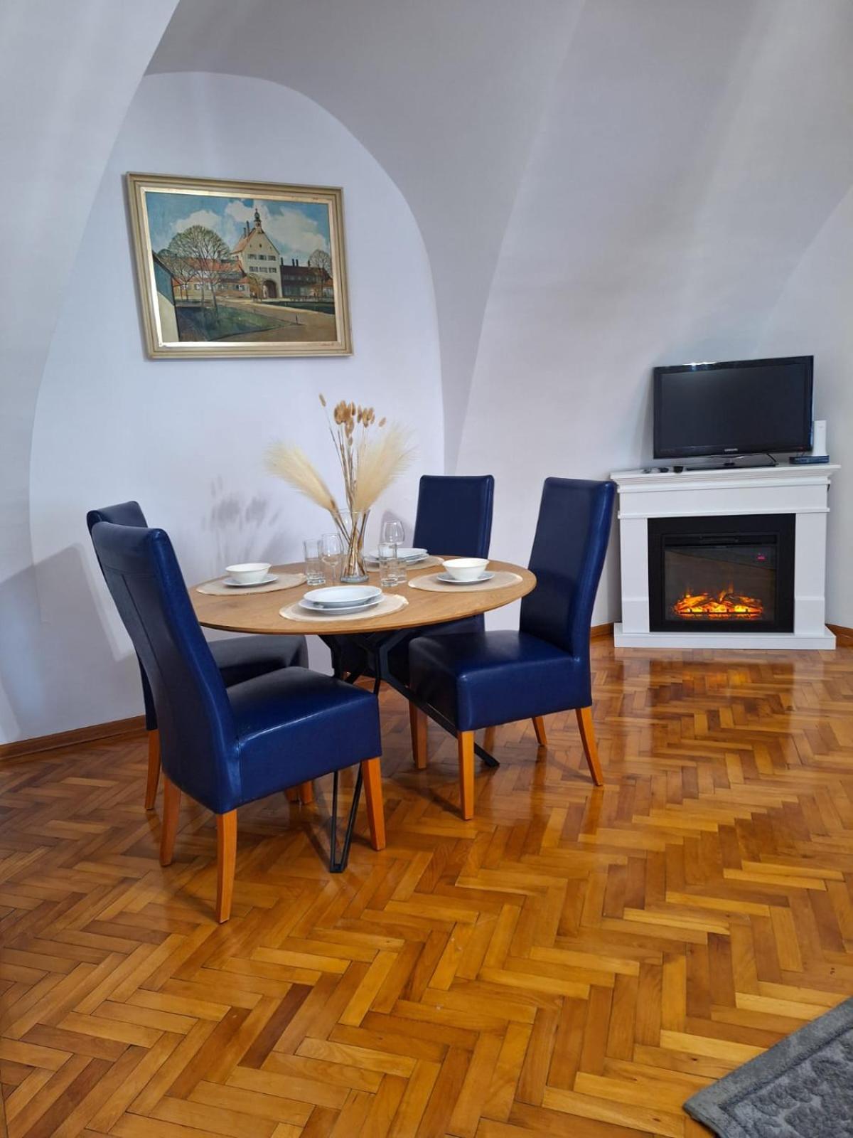 Classy View - Panoramic Sibiu Suite ภายนอก รูปภาพ