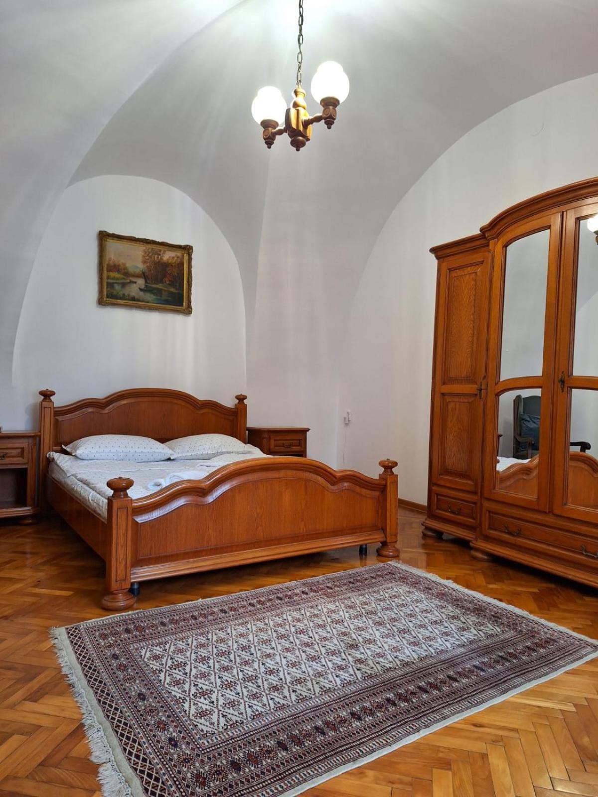 Classy View - Panoramic Sibiu Suite ภายนอก รูปภาพ